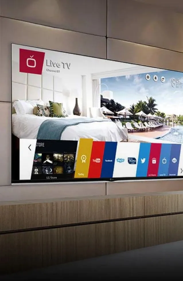 LG UM5N nutiteler infoekraanidele