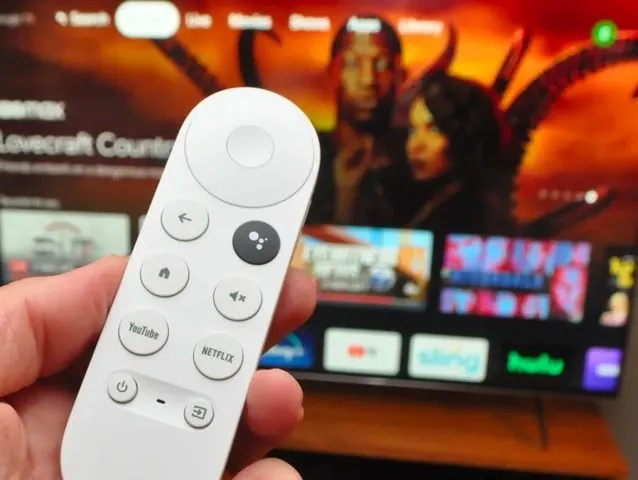 Meediapleier Google Chromecast with Google TV infoekraanidele
