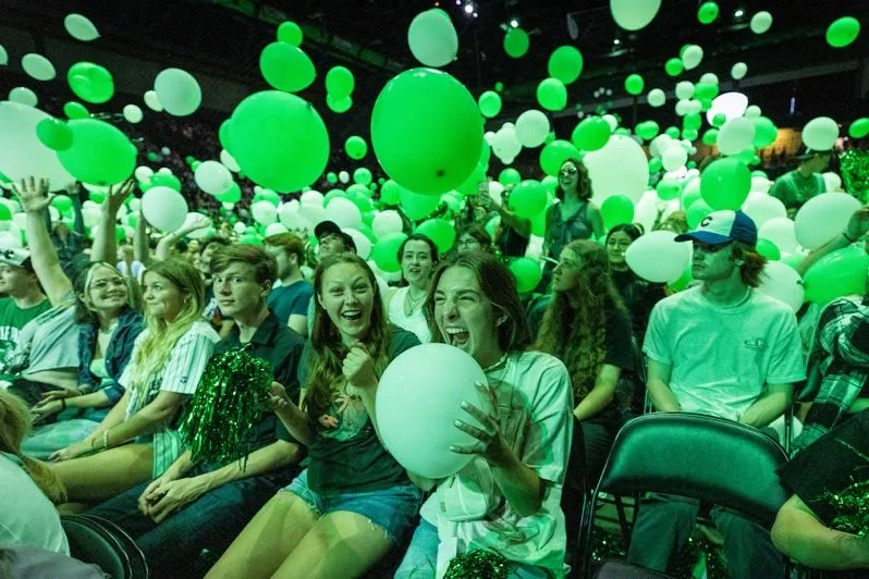Sügissemestri vastuvõtutseremoonia Utah Valley Universityl